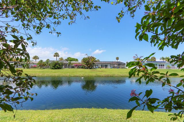 1071 Bedford Avenue, Palm Beach Gardens, FL 33403