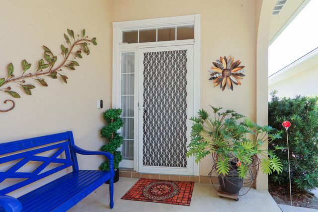 1071 Bedford Avenue, Palm Beach Gardens, FL 33403