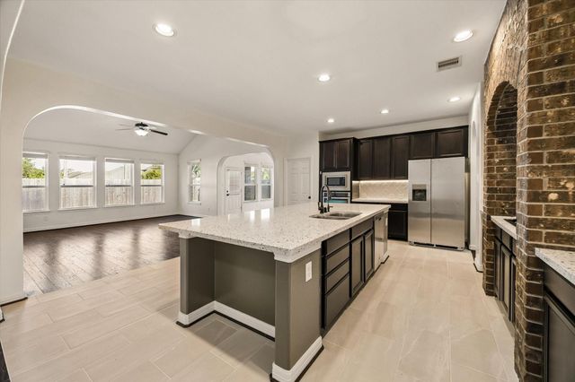 17702 Kathywood Drive, Tomball, TX 77377