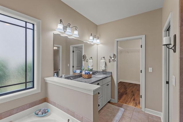 123 Paul Revere Run, Dothan, AL 36305