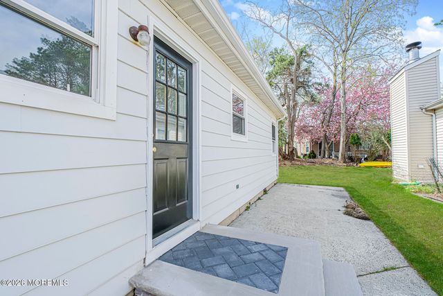 9 Claremont Street, Toms River, NJ 08757
