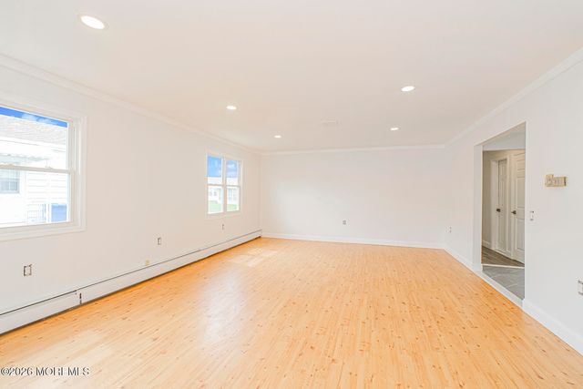 9 Claremont Street, Toms River, NJ 08757