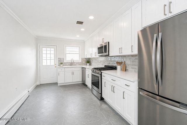 9 Claremont Street, Toms River, NJ 08757