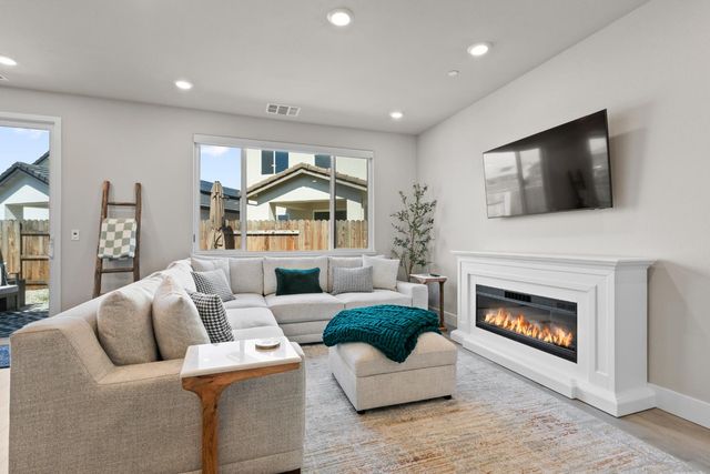 1528 Rapid Falls Ln, Rocklin, CA 95765