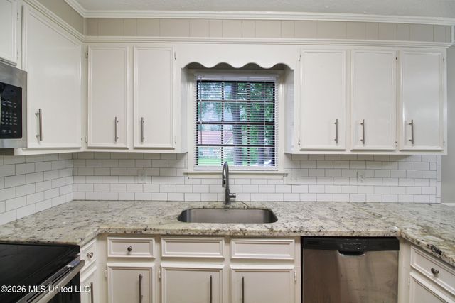 320 Helmsley Drive, Brandon, MS 39047