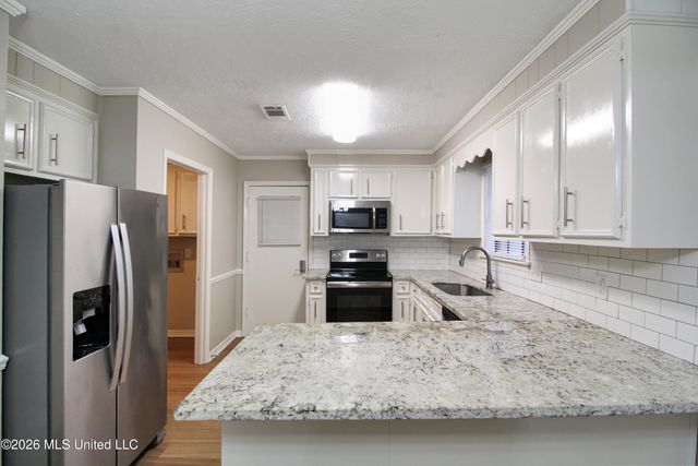 320 Helmsley Drive, Brandon, MS 39047