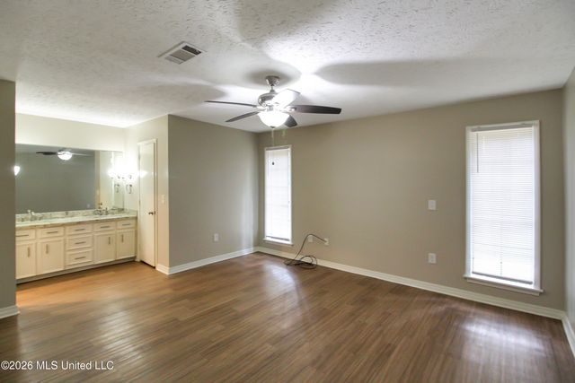 320 Helmsley Drive, Brandon, MS 39047