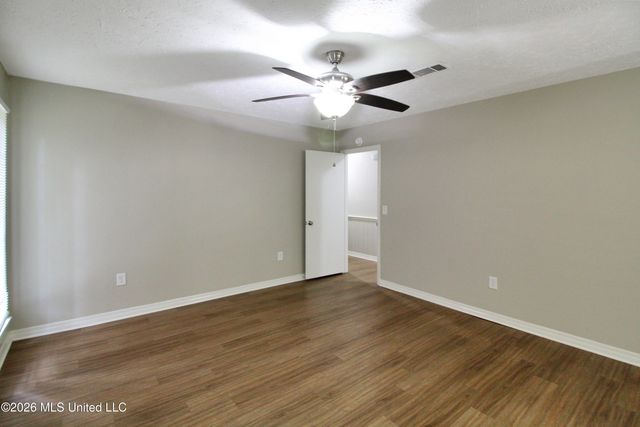 320 Helmsley Drive, Brandon, MS 39047