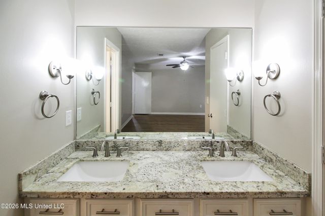 320 Helmsley Drive, Brandon, MS 39047