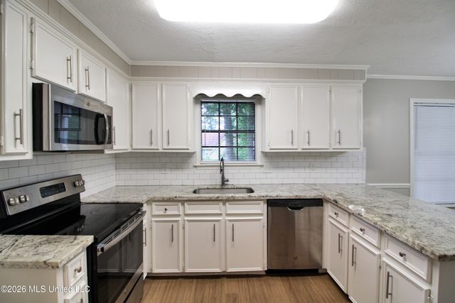 320 Helmsley Drive, Brandon, MS 39047
