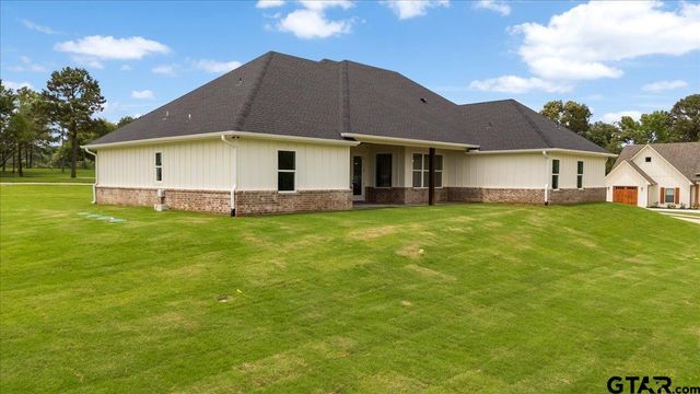 17249 Woodcrest Cir, Lindale, TX 75771