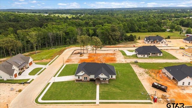17249 Woodcrest Cir, Lindale, TX 75771