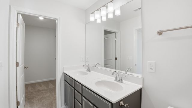 180 Stillwater Way, Tullahoma, TN 37388