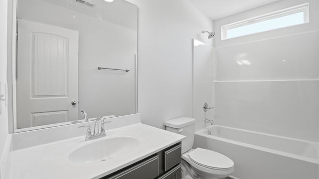 180 Stillwater Way, Tullahoma, TN 37388