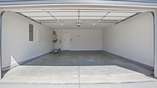 180 Stillwater Way, Tullahoma, TN 37388