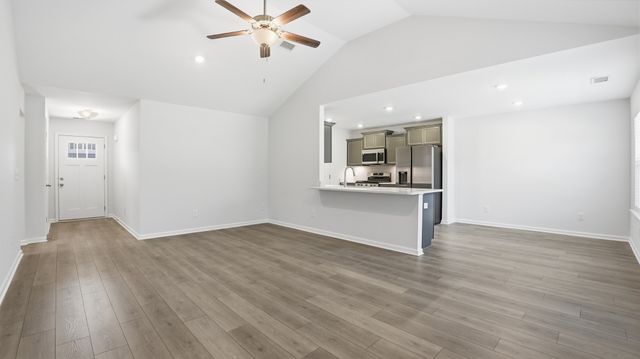 180 Stillwater Way, Tullahoma, TN 37388