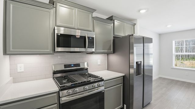 180 Stillwater Way, Tullahoma, TN 37388