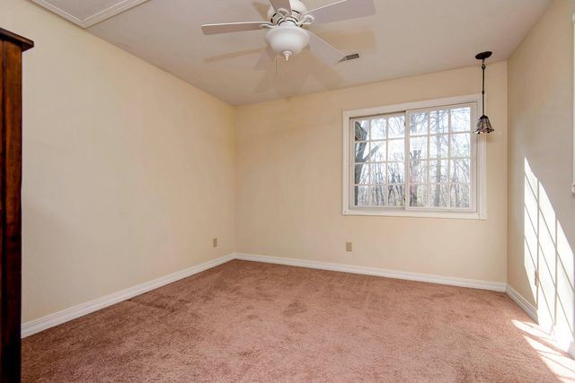 1044 Andrews Road, Sparta, MO 65753