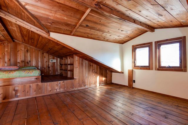 1044 Andrews Road, Sparta, MO 65753