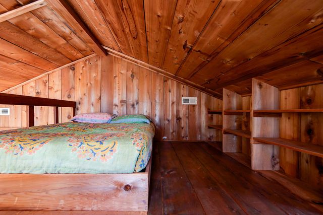 1044 Andrews Road, Sparta, MO 65753