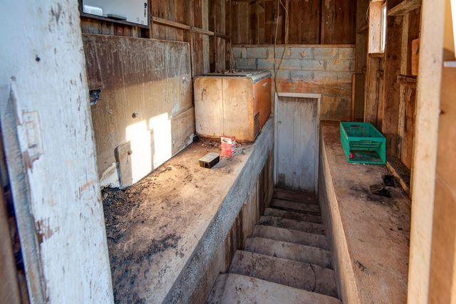 1044 Andrews Road, Sparta, MO 65753