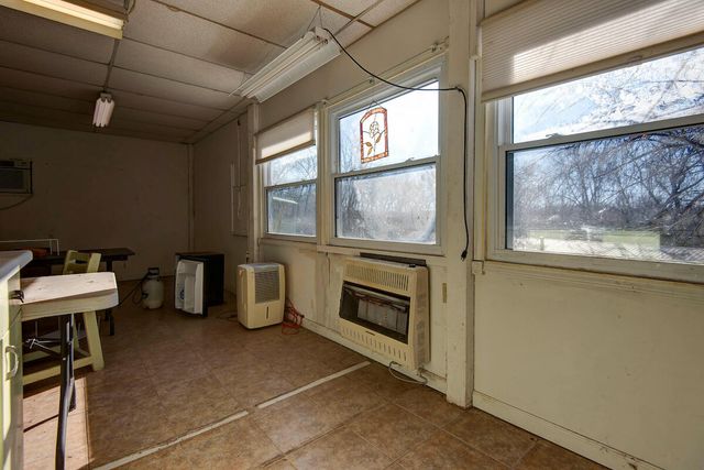 1044 Andrews Road, Sparta, MO 65753