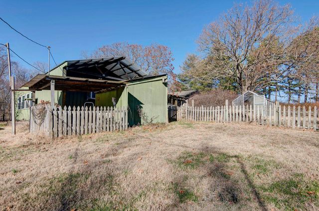 1044 Andrews Road, Sparta, MO 65753