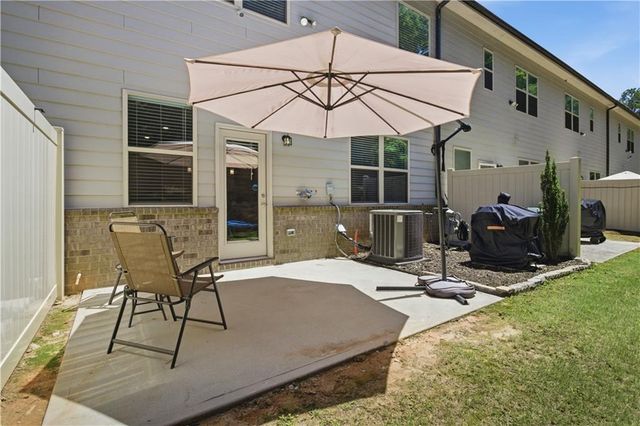 2453 Quay Ridge, Lawrenceville, GA 30044