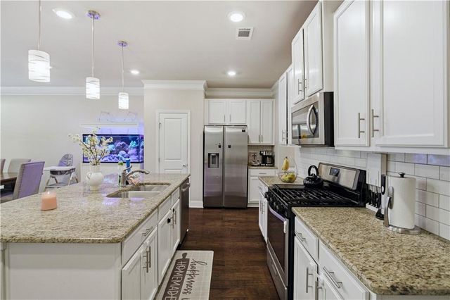 2453 Quay Ridge, Lawrenceville, GA 30044