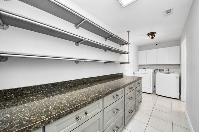 28707 Stapleford St, Spring, TX 77386