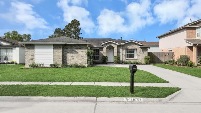 28707 Stapleford St, Spring, TX 77386