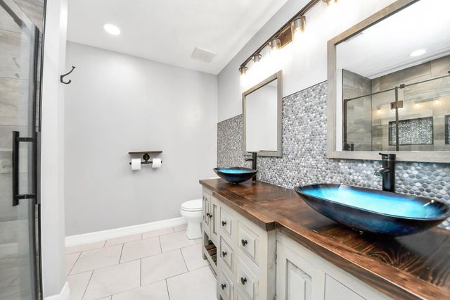 28707 Stapleford St, Spring, TX 77386