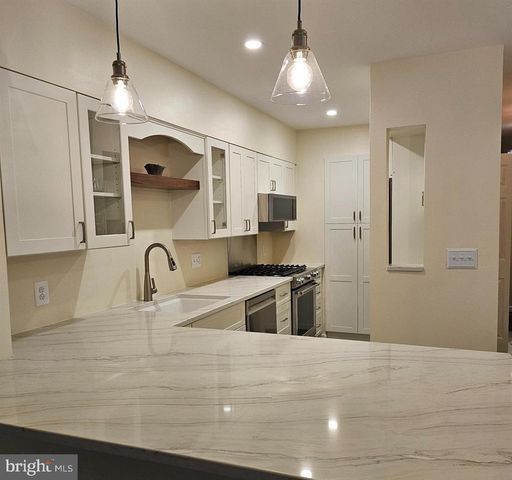 304-B FORBES ST, Annapolis, MD 21401