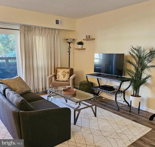 304-B FORBES ST, Annapolis, MD 21401