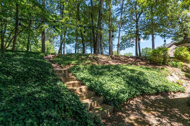 3926 Pineview Drive SE, Smyrna, GA 30080
