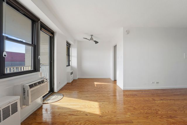 3960 54th St Apt 7N, New York City, NY 11377