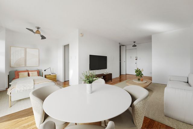 3960 54th St Apt 7N, New York City, NY 11377