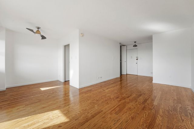 3960 54th St Apt 7N, New York City, NY 11377