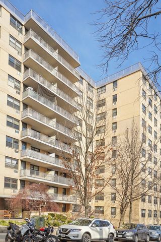 3960 54th St Apt 7N, New York City, NY 11377