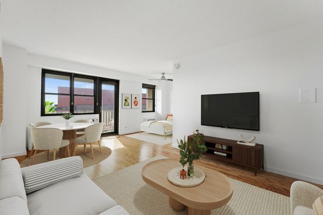 3960 54th St Apt 7N, New York City, NY 11377