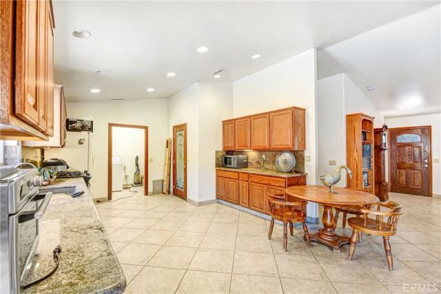 16789 Valley Hi, Banning, CA 92220