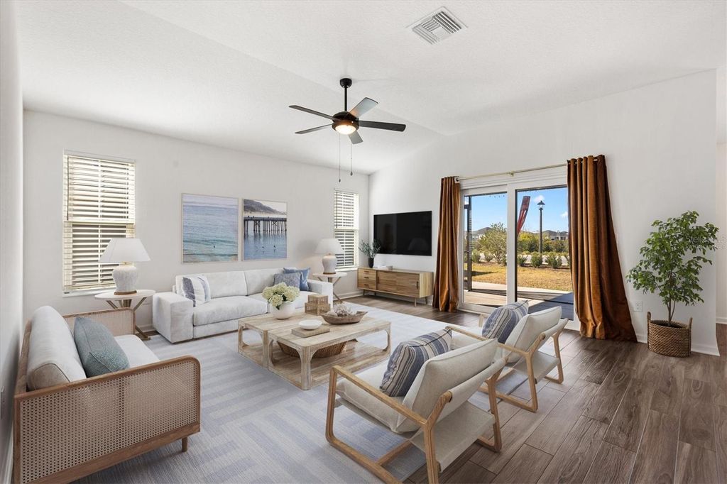 Image 5 of property listing at 1639 SEIVER STREET, The Villages, FL 34762