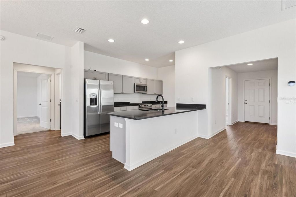 Image 10 of property listing at 1639 SEIVER STREET, The Villages, FL 34762