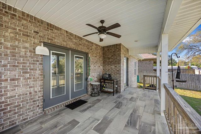 706 Upper Heron Way, Pensacola, FL 32506
