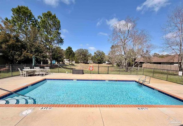 706 Upper Heron Way, Pensacola, FL 32506