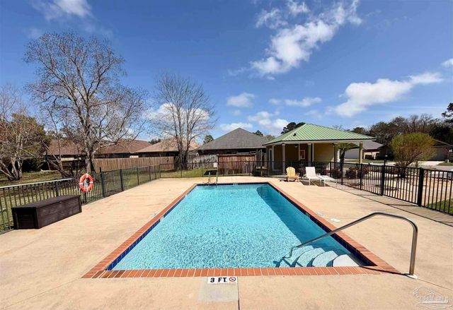 706 Upper Heron Way, Pensacola, FL 32506