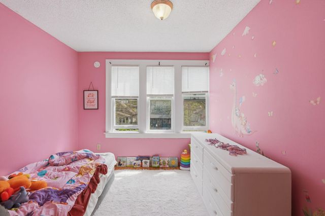 1105 Rose Avenue E, Saint Paul, MN 55106