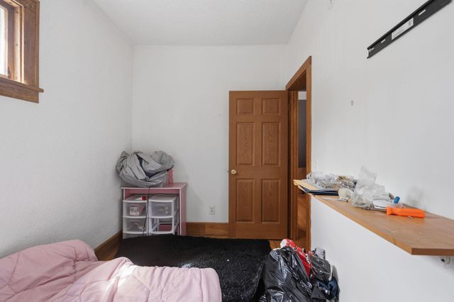 1105 Rose Avenue E, Saint Paul, MN 55106