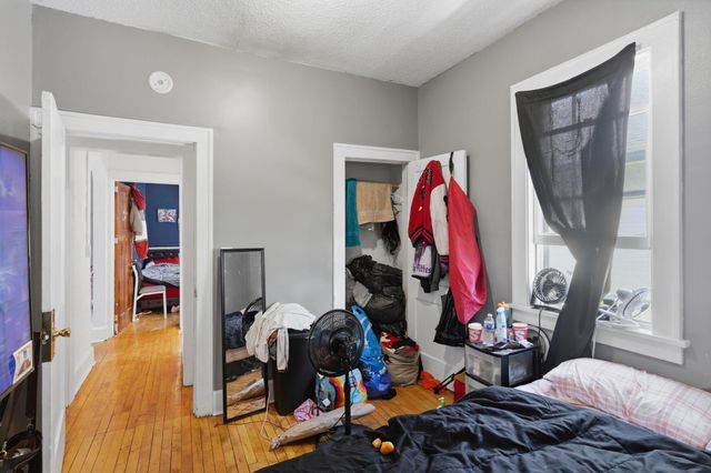 1105 Rose Avenue E, Saint Paul, MN 55106