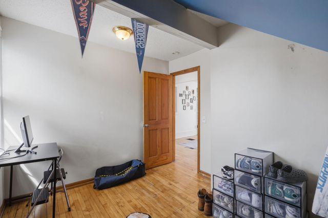 1105 Rose Avenue E, Saint Paul, MN 55106